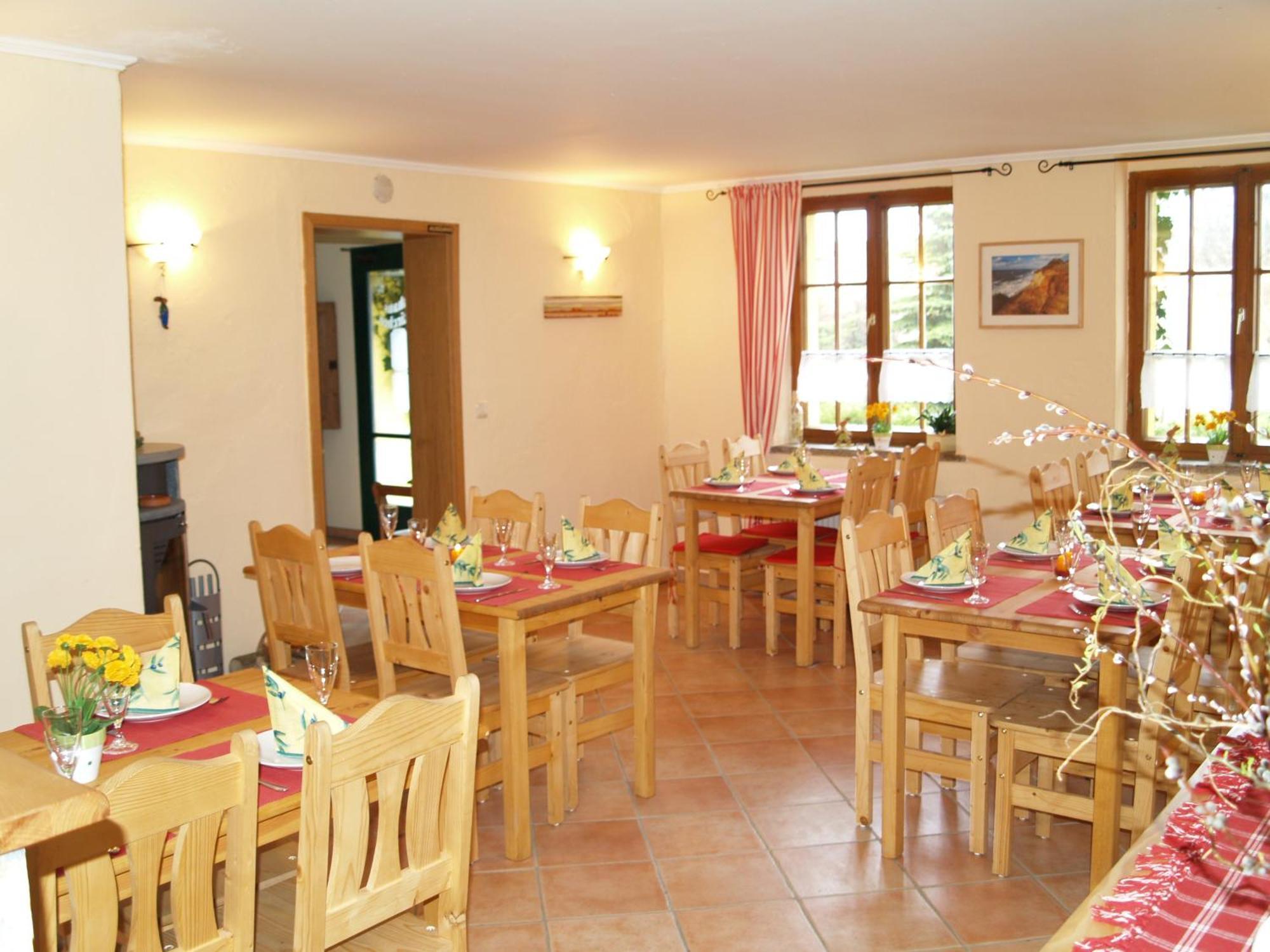 Hotel Wirtshaus Neuenkirchen à Neuenkirchen auf Rugen Extérieur photo